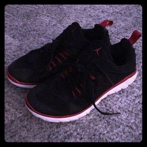 Jordan flight flex train sneakers